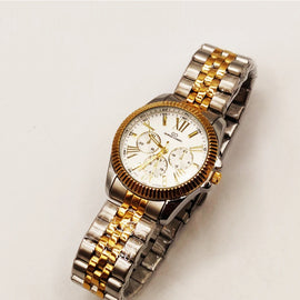 Montre Famme Fond Blanc Bracelet Argenté et Doré